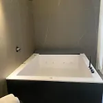 Duomo Housing Le 4*