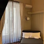 Pensionat Duomo Housing Le 4*