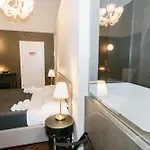 Duomo Housing Le