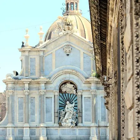 Duomo Housing Le 4*